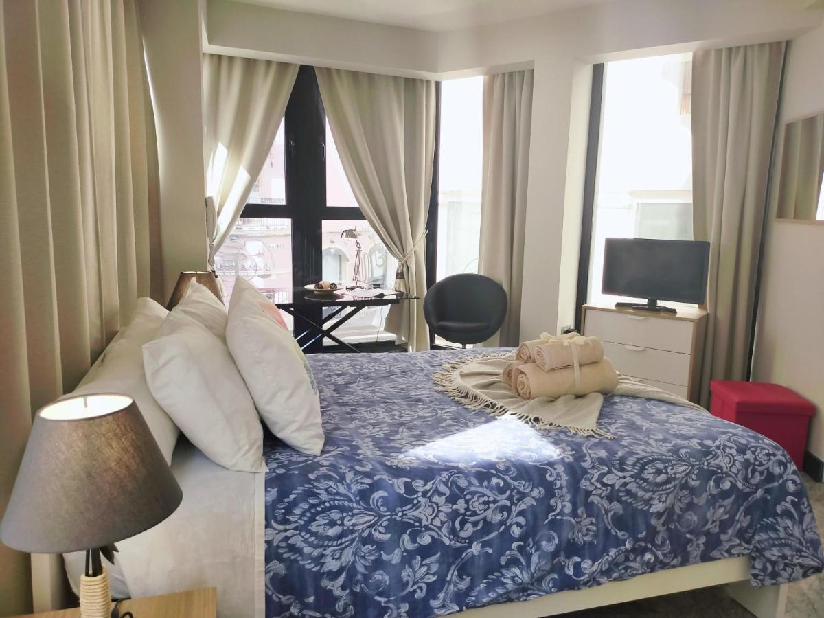 Bohemian & Suites Panoramic -Parking Sevilla Buitenkant foto